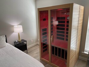 4 habitaciones, tabla de planchar con plancha, wifi y ropa de cama 