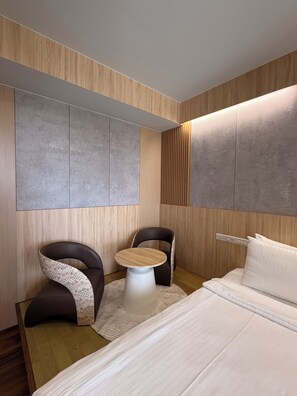 Deluxe Room, Ocean View | Soundproofing, free WiFi - Light Haus Inn (Hengchun)
