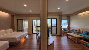 Luxury Quadruple Room, Ocean View | Free WiFi - Light Haus Inn (Hengchun Township)