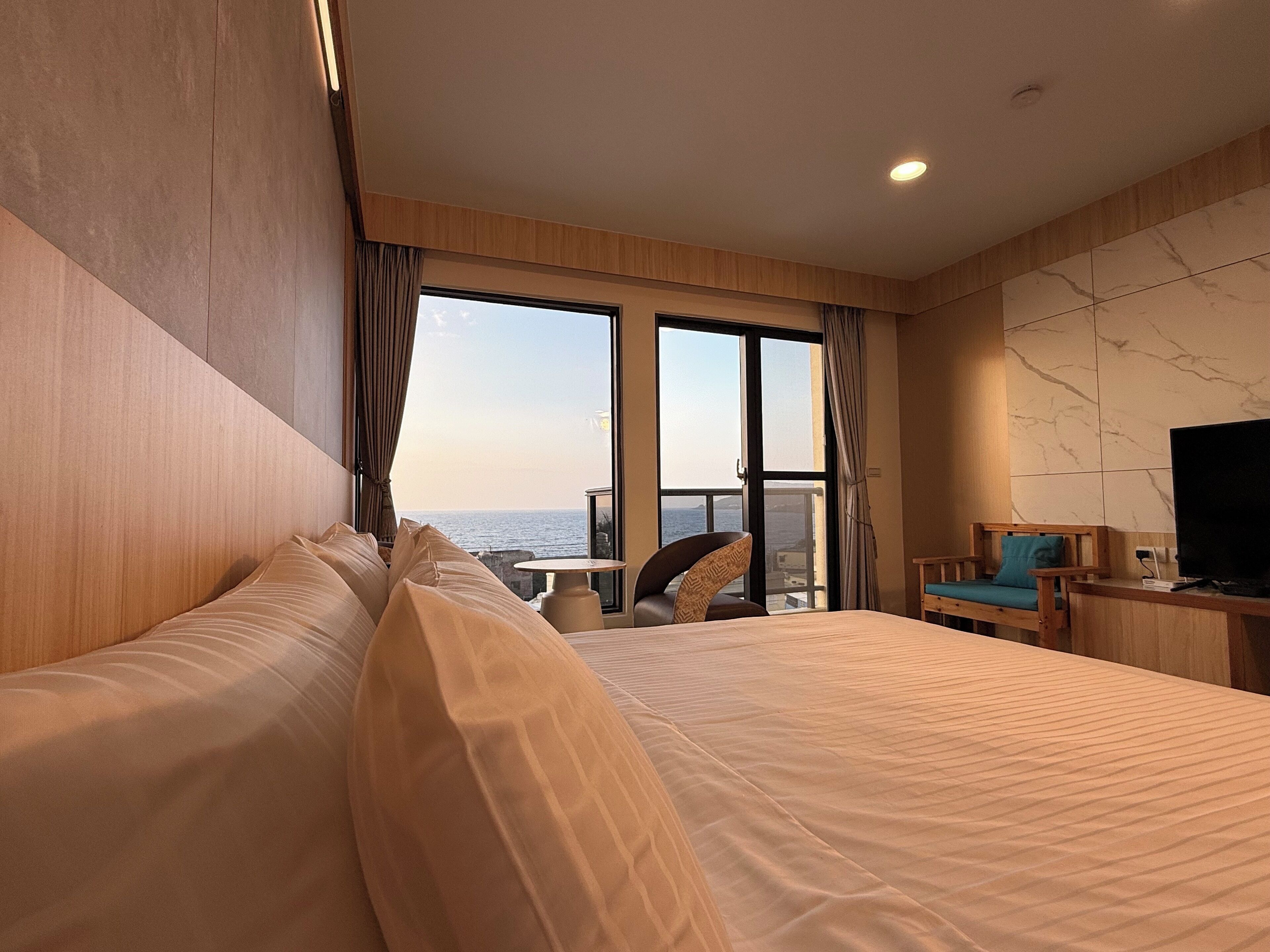 Comfort Room, Ocean View | Soundproofing, free WiFi