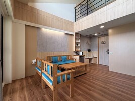 Luxury Studio Suite, Ocean View | Interior