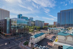 Exterior - Skyline Loft Studio w/ City Views (Phoenix)