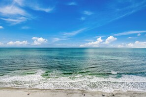 On the beach - Carolinian Resort #1633 (Myrtle Beach)