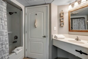 Hair dryer, towels - Carolinian Resort #1633 (Myrtle Beach)