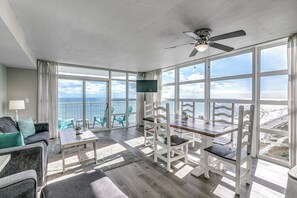 Dining - Carolinian Resort #1633 (Myrtle Beach)