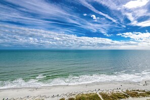 Beach - Palms Resort #1704: 2 BR, 2.5 BA Condominium in Myrtle Beach, Sleeps 6 (Myrtle Beach)