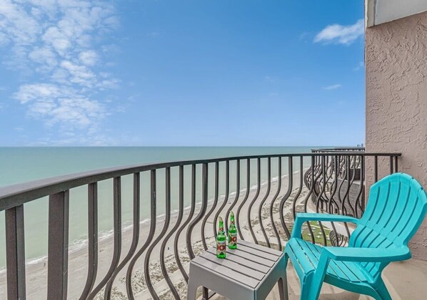 Property grounds - Palms Resort #1704: 2 BR, 2.5 BA Condominium in Myrtle Beach, Sleeps 6 (Myrtle Beach)