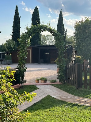 Property grounds - Relax Home Holiday (Umbria)
