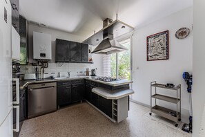 Private kitchen - House in the heart of the pines (La Teste-de-Buch)