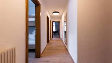 Familienapartment, Balkon, Bergblick | Innenbereich