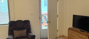 55 and older Cozy 2-bedroom condo in charming Green Valley with AC