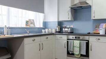 Studio, Non Smoking | Private kitchen