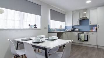 Single Room, Non Smoking | Shared kitchen