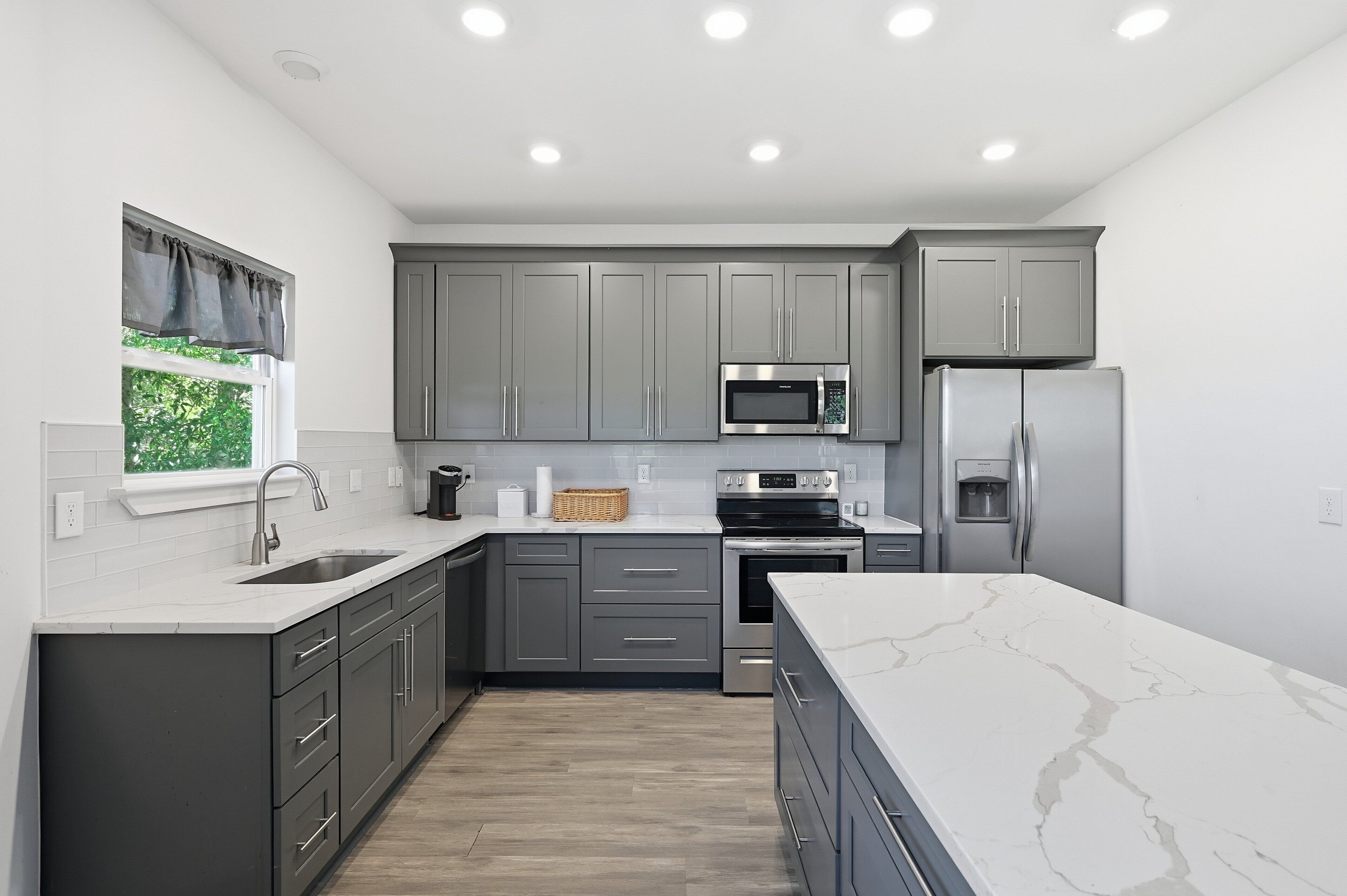 Indoors, Kitchen, Sink, Appliance, Microwave
