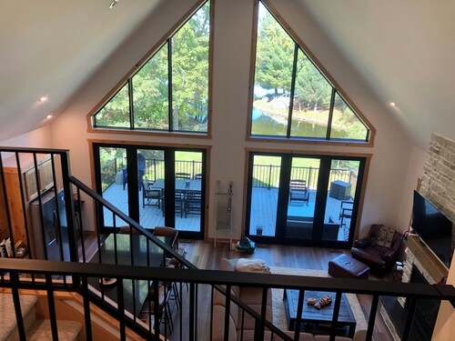 Beautiful Lakefront Cabin - 3BR with lake views & minutes from Sand Valley Golf