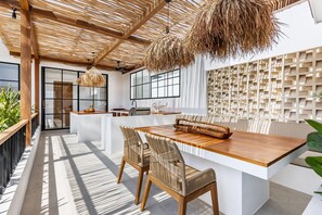 Outdoor dining - Family Nest 5BR Villa with private pool (Kabupaten Badung)