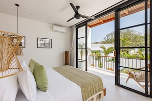 Desk, iron/ironing board, travel cot, free WiFi - Family Nest 2BR Villa with pool and balcony (Kabupaten Badung)