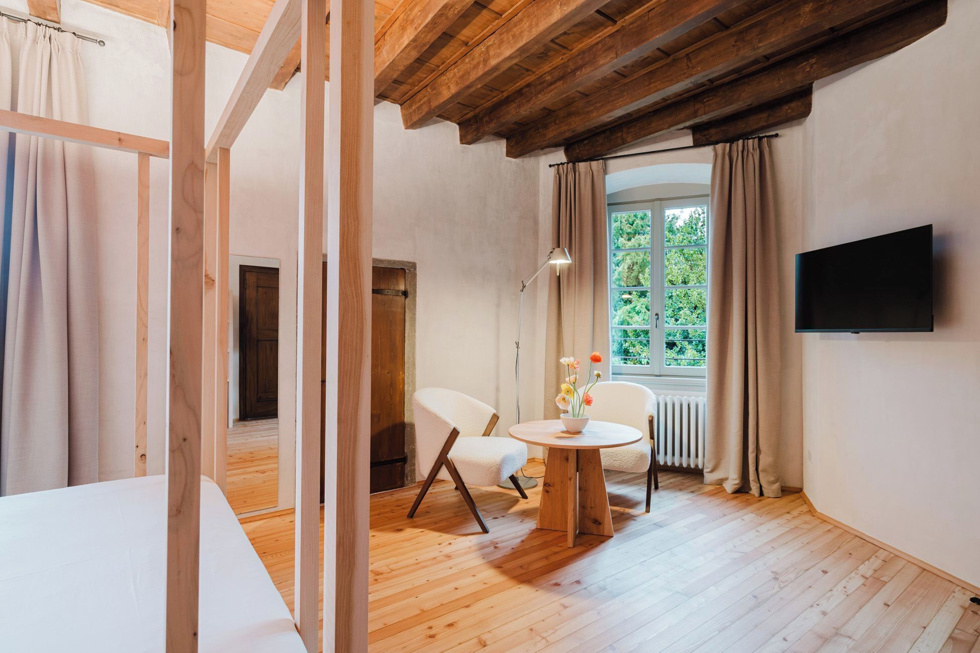 1 camera, una scrivania, Wi-Fi gratuito