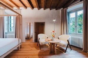 1 室のベッドルーム、デスク、WiFi (無料)