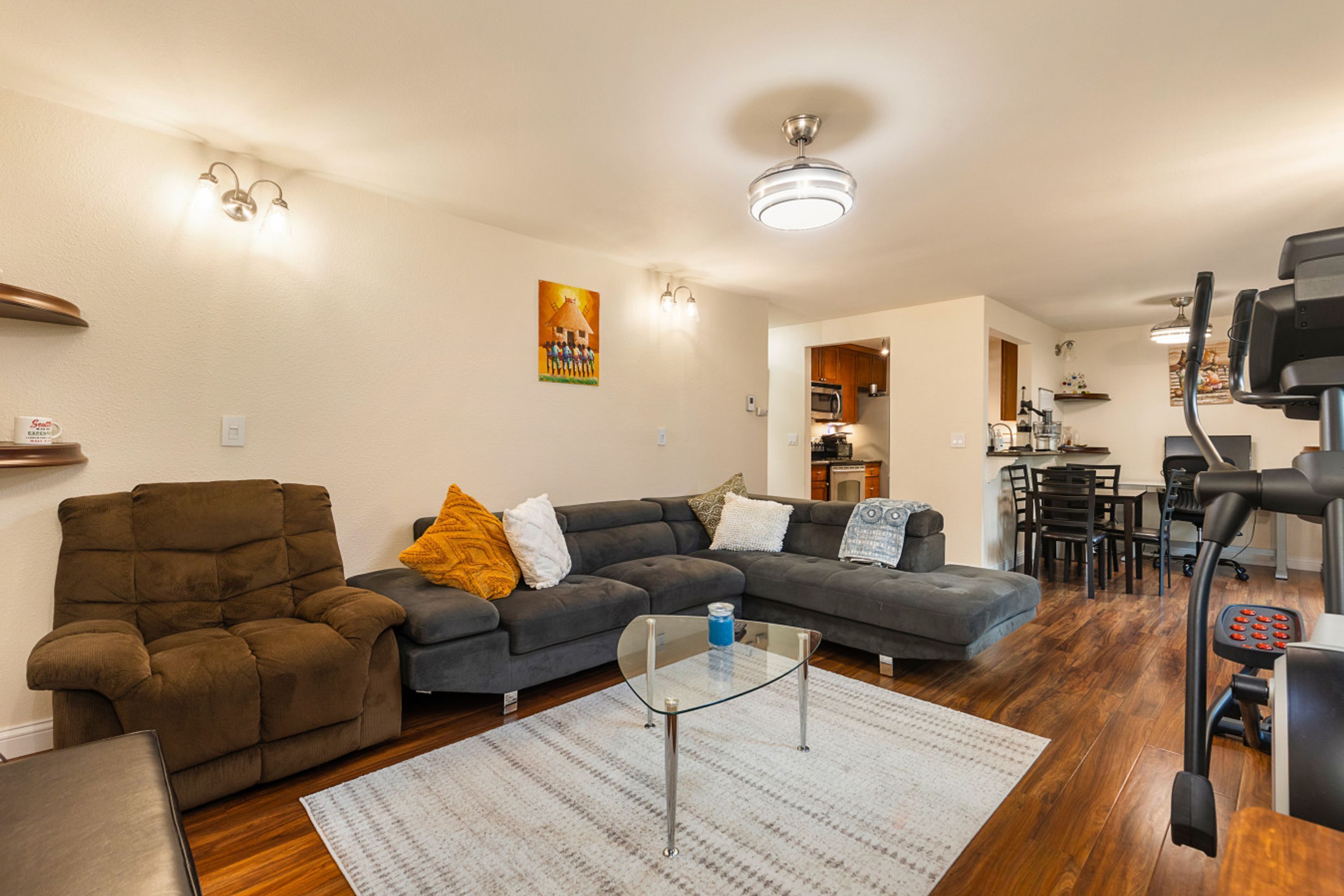 Televisión, oficina