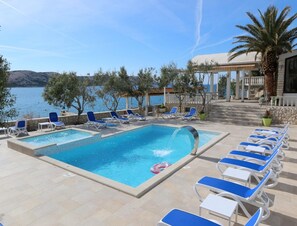 Apartment | Pool | Outdoor pool - Stara Novalja Apartment With Big Terrace (Novalja)