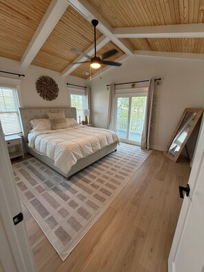 3 bedrooms, Internet, bed sheets - 'Snow On The Beach' - Bright Coastal Home in OKI (Oak Island)