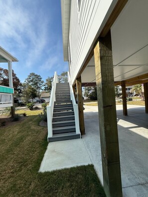 Property grounds - 'Snow On The Beach' - Bright Coastal Home in OKI (Oak Island)