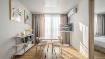 Basic Double Room | Dining