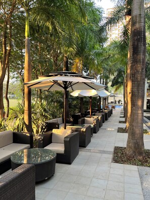 Terrace/patio - Cozy 1-bedroom apartment with AC and golf course access (Gahunje)