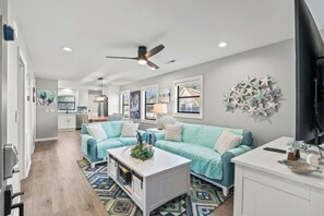 Smart TV - Dog Friendly 2BR/2BA- Pool- Summer Times #1 (North Myrtle Beach)
