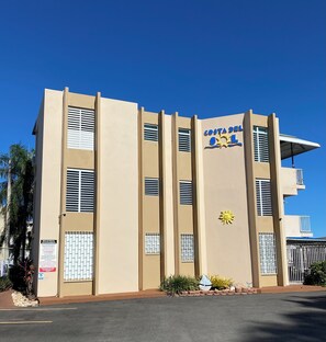 Exterior - 1BR beachfront stay with walk-out beach access and kayak (Cabo Rojo)