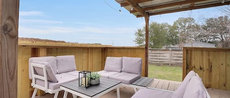منزل - عدة أسرّة - برواق - منظر للحديقة (Boardwalk Bungalow) | إطلالة الغرفة