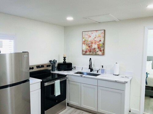 Boardwalk Bungalow Combo Stay for 9