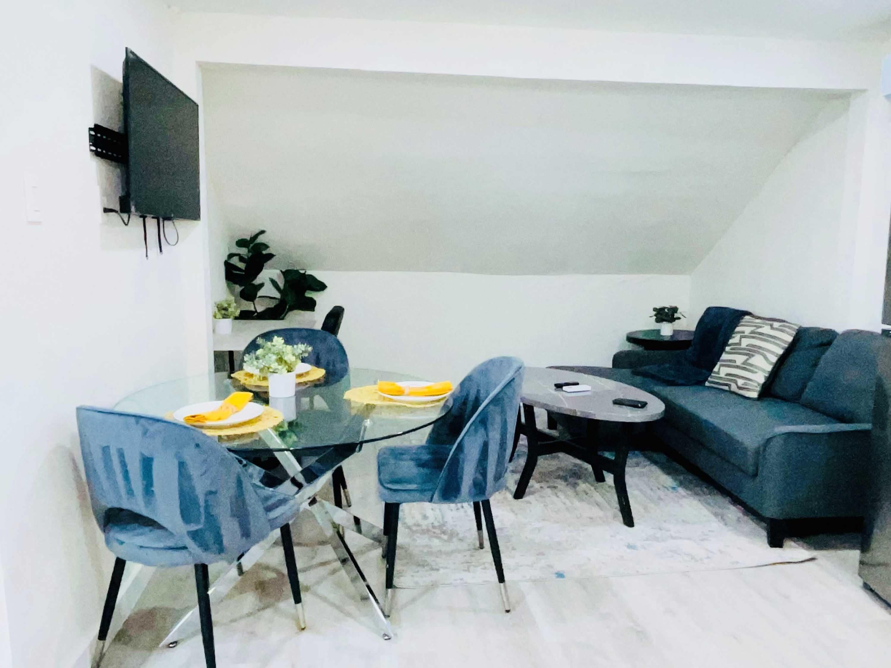 House, Multiple Beds, Patio, Garden View (Boardwalk Bungalow) | Dining