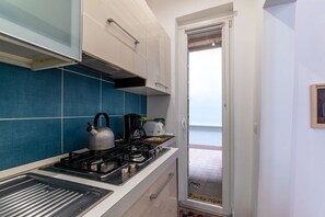 Coffee/tea maker, fridge, microwave, oven - Minerva 5 - FromeHometoRome (Roma)