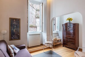 Smart TV - Minerva 5 - FromeHometoRome (Roma)