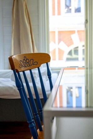 Iron/ironing board, free WiFi - City Center Apartment (Bergen)