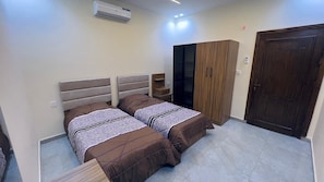 3 bedrooms, WiFi, bed sheets, wheelchair access