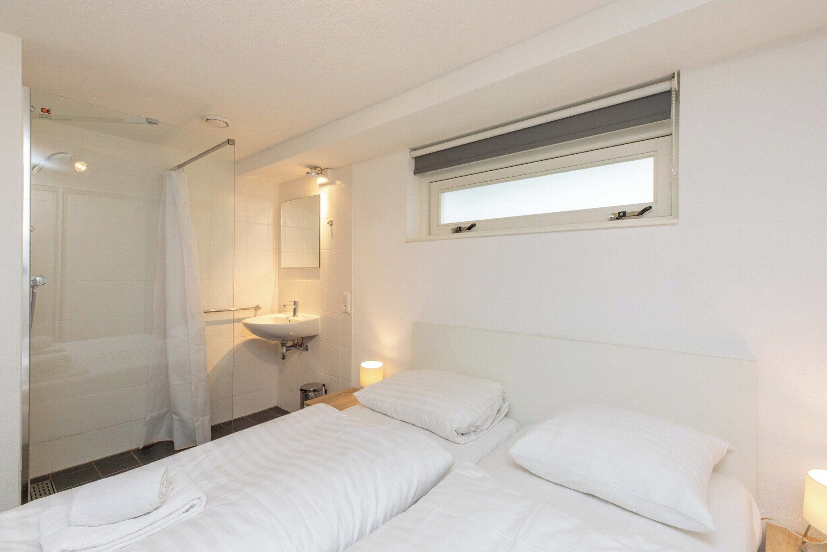 Huis | 2 slaapkamers, individueel gemeubileerd, een strijkplank/strijkijzer