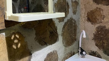 Double Room, Balcony, Mountain View | Bathroom | Shower, free toiletries, hair dryer, towels