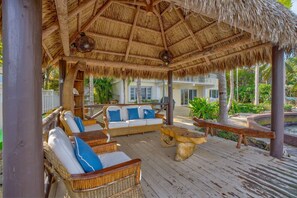 Terrace/patio - Ocean Views from this 4bed/3bath home on the water! Beautiful sunsets! (Key Largo)