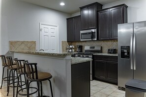 Fridge, microwave, oven, stovetop - Cozy 3 Bedroom Home in the heart of Conroe (Conroe)