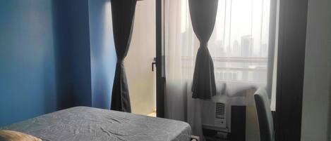 Bügeleisen/Bügelbrett, Internetzugang, Bettwäsche