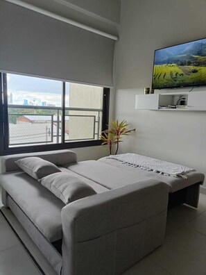 Room - Beautiful studio at 9 min. from the Corporate Axis / Airport / Shopping del Sol (Luque)