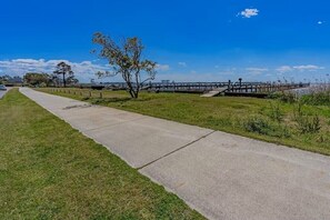 Property grounds - Pet Friendly Seaside Embrace (Kill Devil Hills)