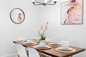 Dining - Game on! Just Remodeled! Luxurious Resort-Style 2B (San Diego)
