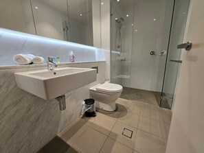 Hair dryer - Burwood 1BR 093 APT close Olympic park&CBD (Burwood)