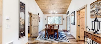 Peaceful Wallowa Lake Cabin Escape
