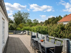 Outdoor dining - "Donco" - 3.2km from the sea by Interhome (Blåvand)
