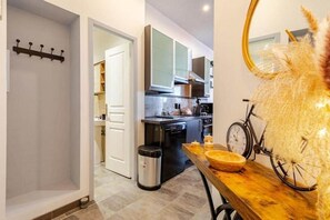 Fridge, microwave, oven, dishwasher - Bohemian Cocoon - Near Station 1 (Narbonne)